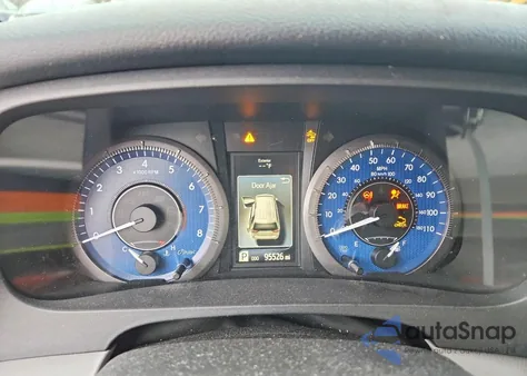 2018 Toyota Sienna Le 8-Passenger z USA, uszkodzony, nr VIN 5TDKZ3DC0JS947297